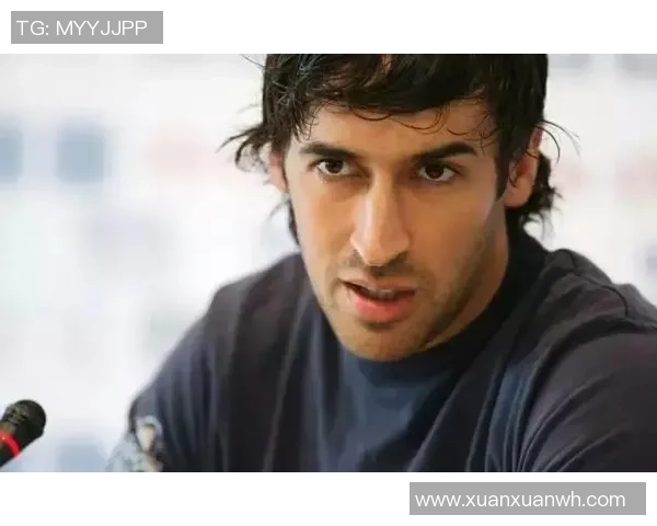 年轻时的足球明星劳尔颜值回顾与风采展现