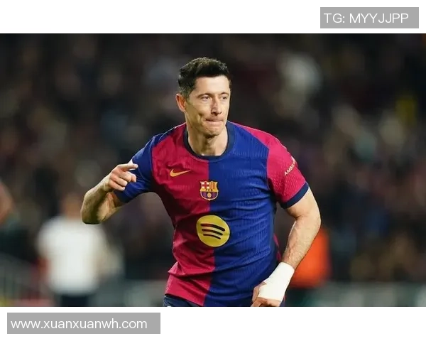 77号足球明星后腰的传奇之路与荣耀时刻揭秘